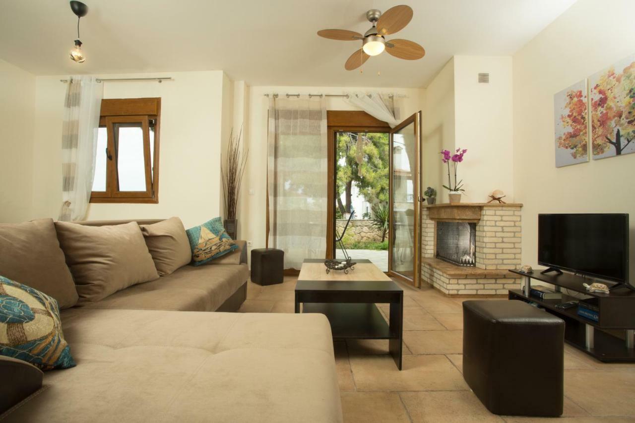 סיווירי Izabella Sea Side Villa מראה חיצוני תמונה