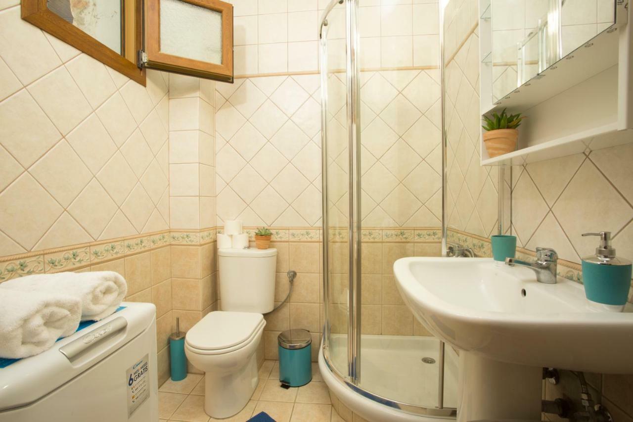 סיווירי Izabella Sea Side Villa מראה חיצוני תמונה